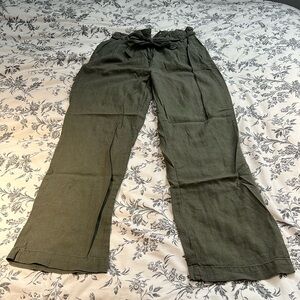 Women’s Green linen pants size medium